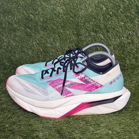 New Balance FuelCell SuperComp Elite v4 New York City Mens Size 8.5 Aqua Pink photo 3