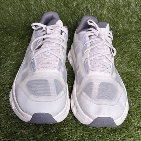 On Cloudsurfer Next Mens Size 12 White Frost Running Shoes photo 2