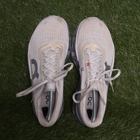 On Cloudmonster 2 Womens Size 8.5 Cream Gray Max Cushion Running Shoes photo 6