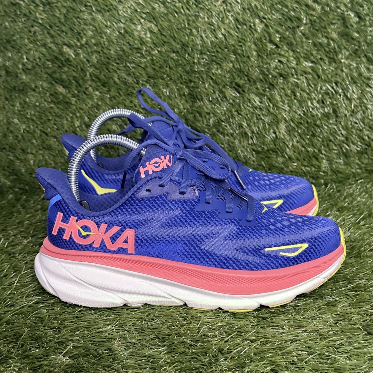 Hoka Clifton 9 Womens Size 7 B Blue Coral Cushioned Running Shoes 1127896