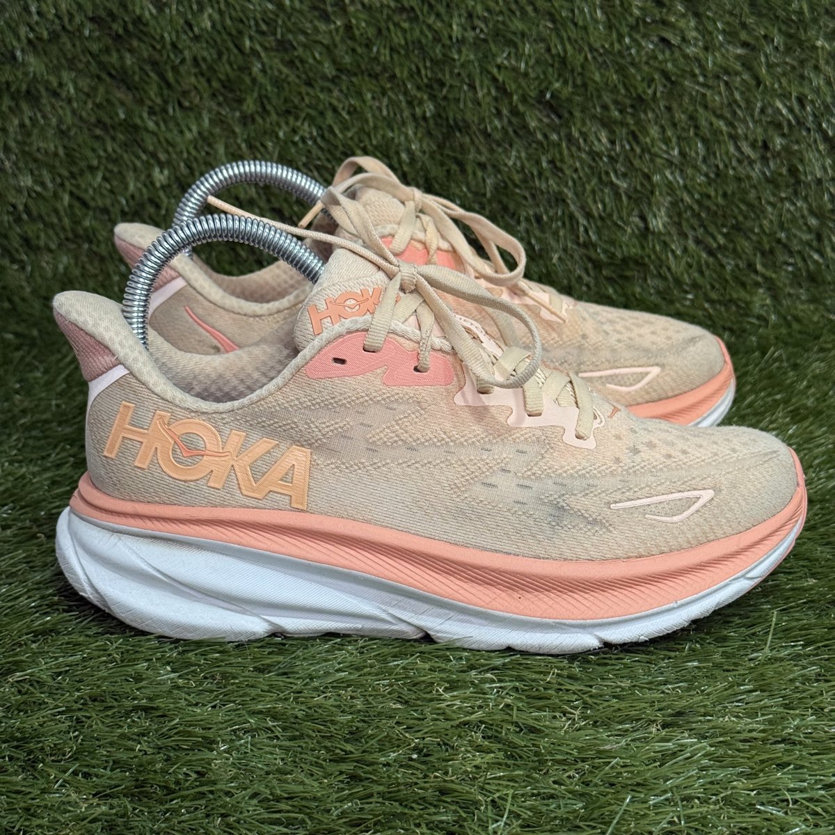 Hoka Clifton 9 Womens Size 6.5 B Cream Peach Cushioned Running Shoes 1127896
