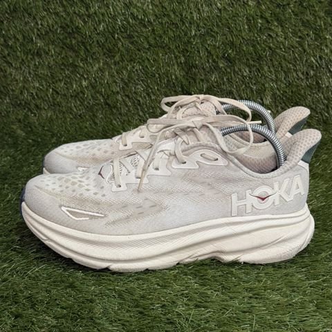 Hoka Clifton 9 Mens Size 9.5 D Oat Cream Cushioned Running Shoes 1127895 photo 3