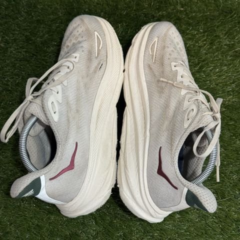 Hoka Clifton 9 Mens Size 9.5 D Oat Cream Cushioned Running Shoes 1127895 photo 5