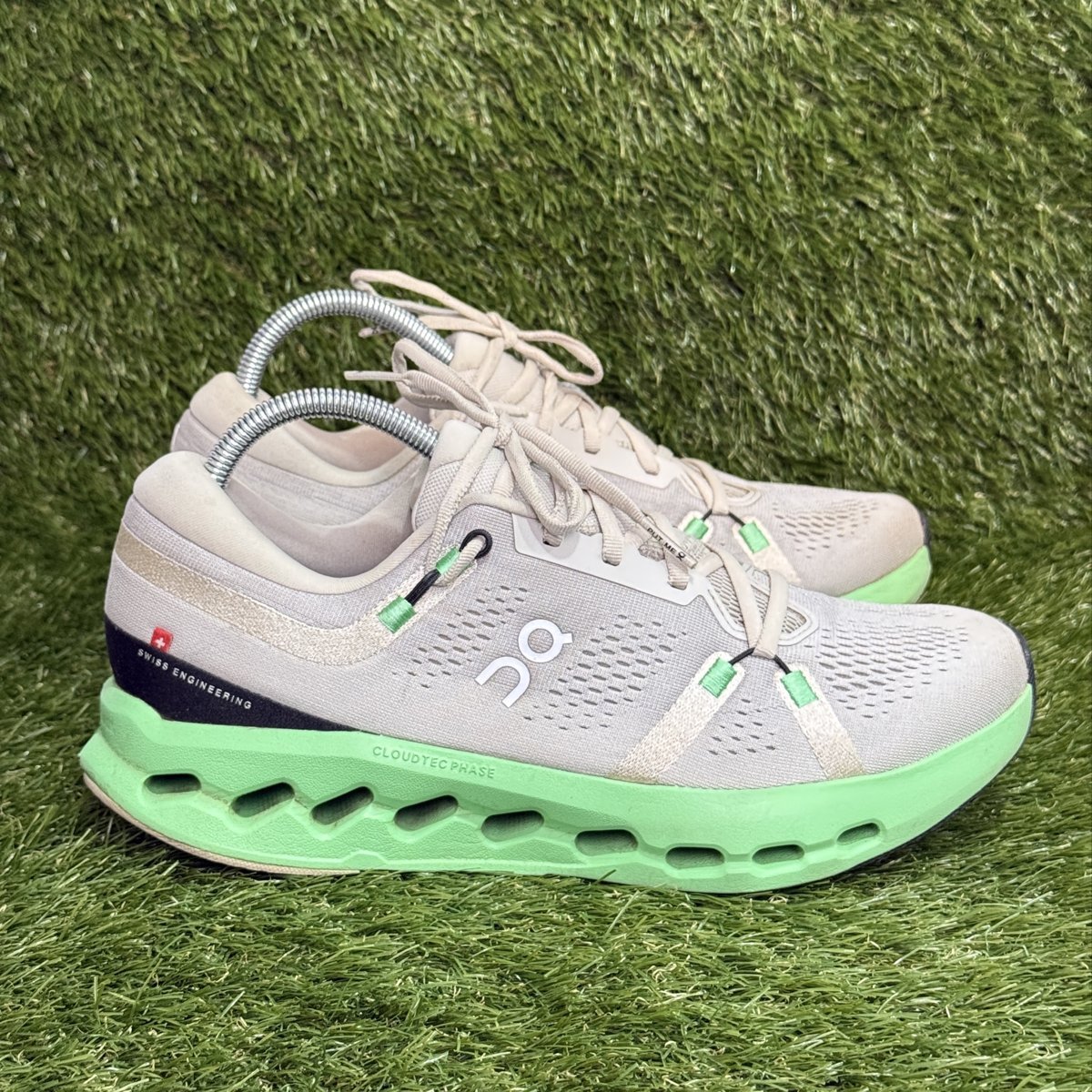 On Cloudsurfer 2 Mens Size 9.5 Truffle Honeydew Running Shoes 3MF10124048