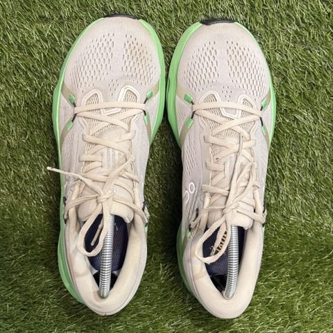 On Cloudsurfer 2 Mens Size 9.5 Truffle Honeydew Running Shoes 3MF10124048 photo 6