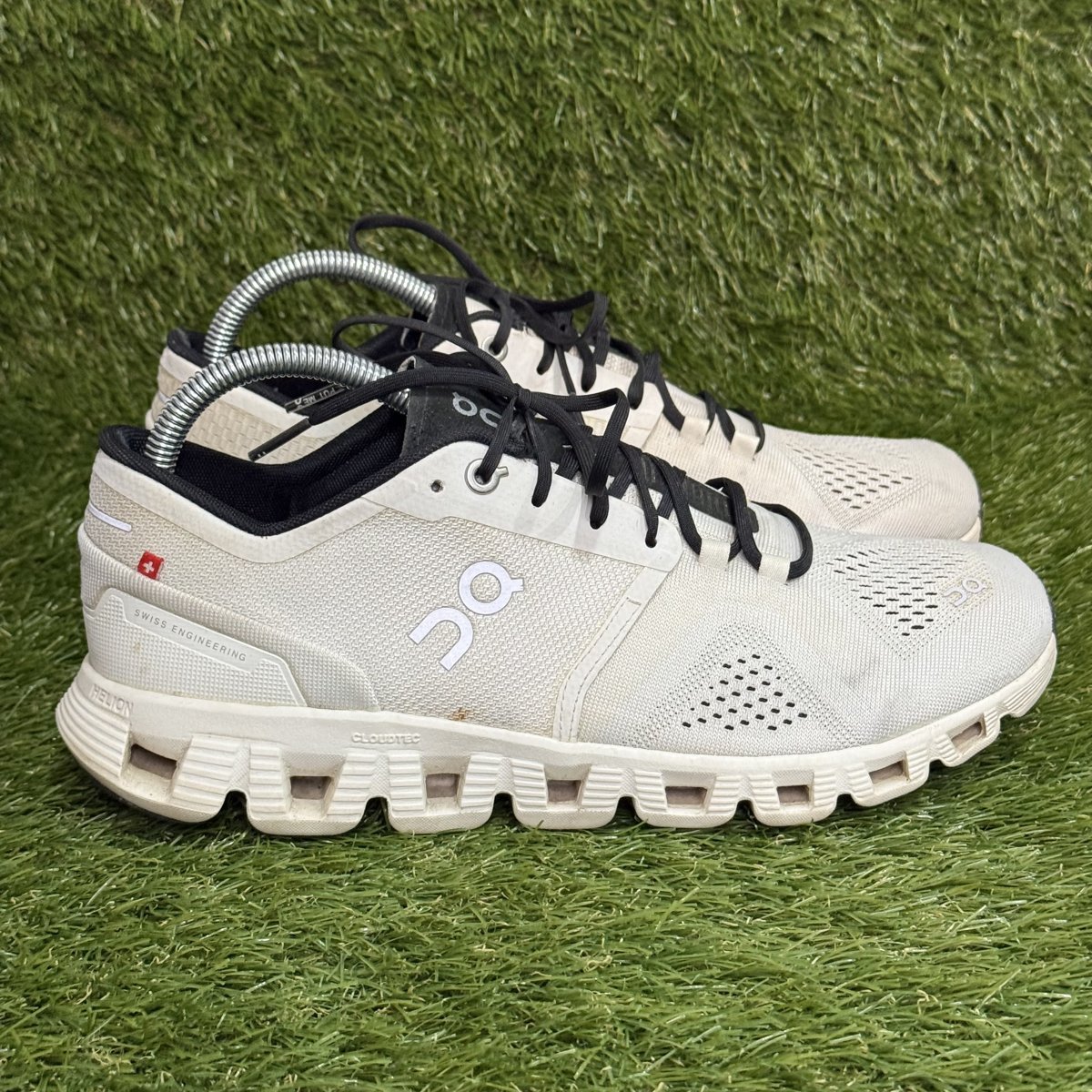 On Cloud X Womens Size 9.5 White Black Training Running Shoes 40.99702