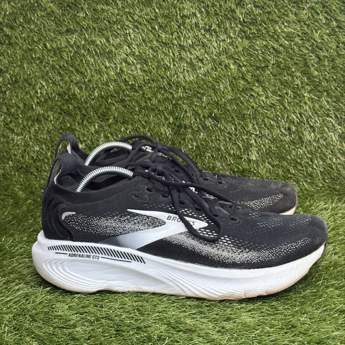 Brooks Adrenaline GTS 25 Mens Size 12 D Black White Running Shoes 1104541D090