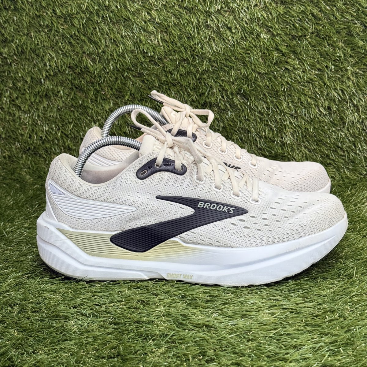 Brooks Ghost Max 3 Mens Size 9.5 D Cream White Running Shoes 1104641D162