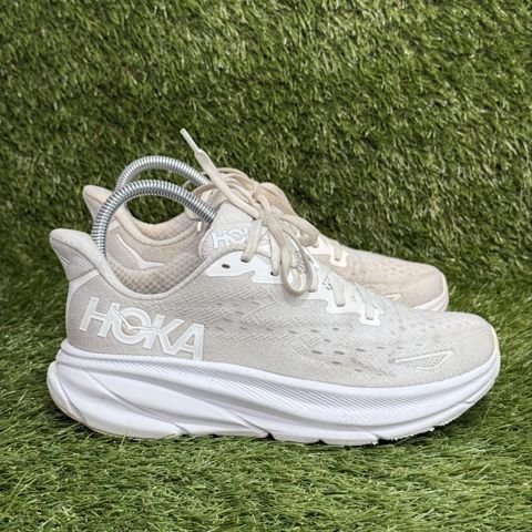 Hoka Clifton 9 Womens Size 7 B White Cushioned Running Shoes 1127896