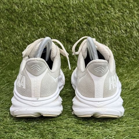 Hoka Clifton 9 Womens Size 7 B White Cushioned Running Shoes 1127896 photo 4