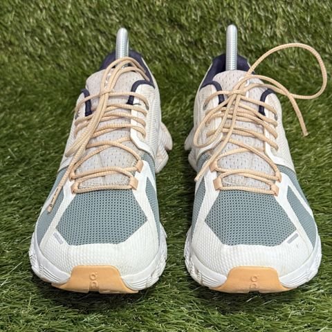 On Cloud 5 Push Womens Size 9 White Sage Running Walking Shoes 69.98856 photo 2