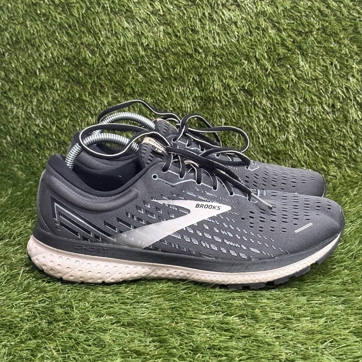 Brooks Ghost 13 Womens Size 11 B Gray Black Blush Running Shoes 1203381B062