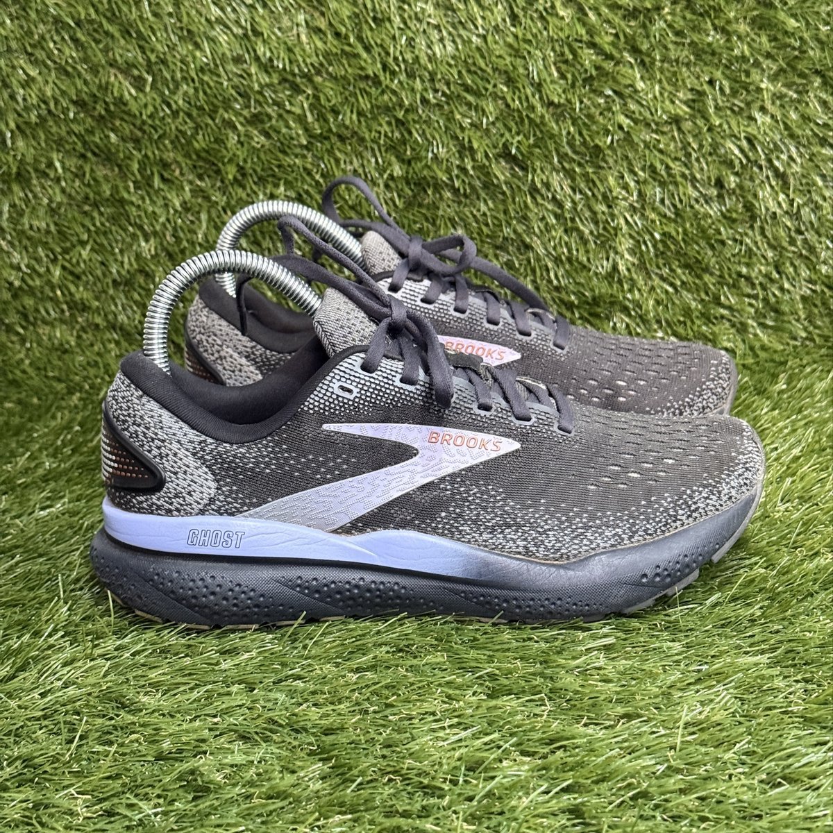 Brooks Ghost 16 Womens Size 7.5 B Gray Lavender Running Shoes 1204071B093