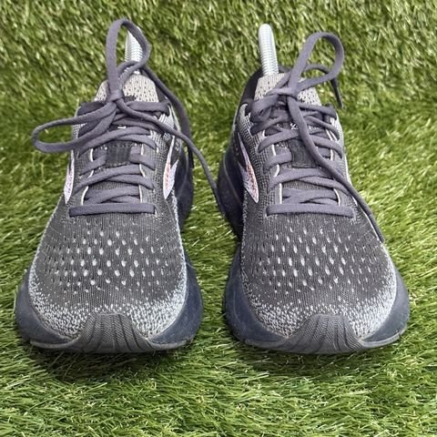 Brooks Ghost 16 Womens Size 7.5 B Gray Lavender Running Shoes 1204071B093 photo 2